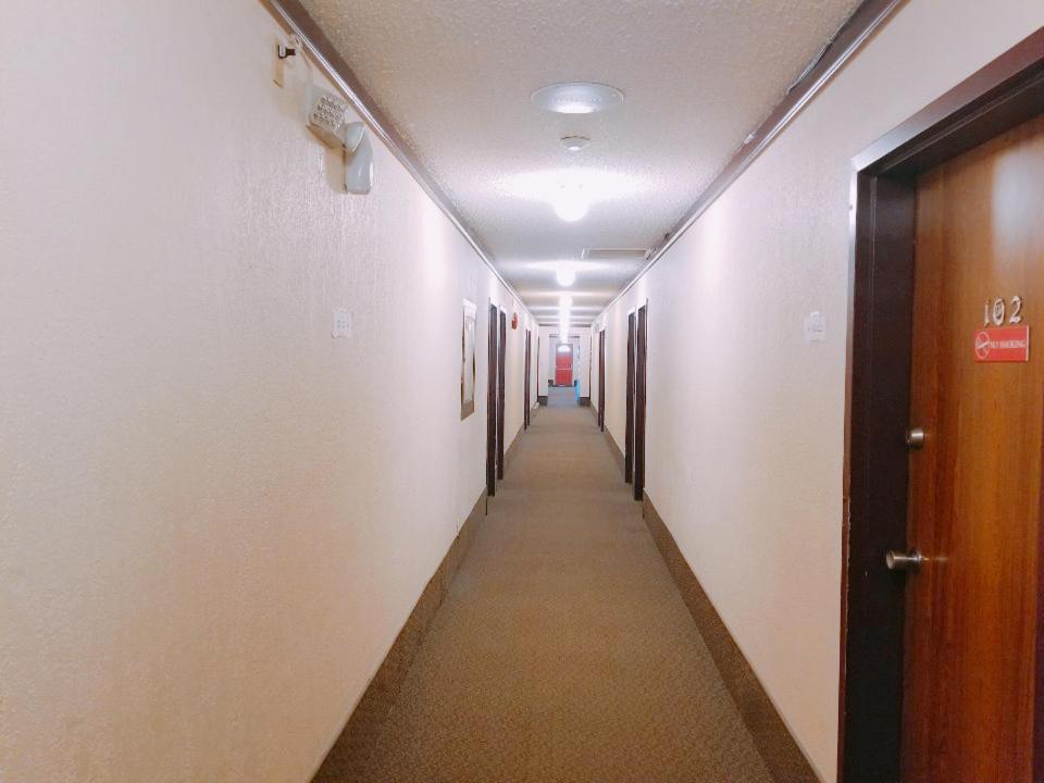 Moosomin Country Squire Inn Extérieur photo