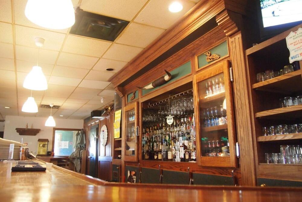 Moosomin Country Squire Inn Extérieur photo