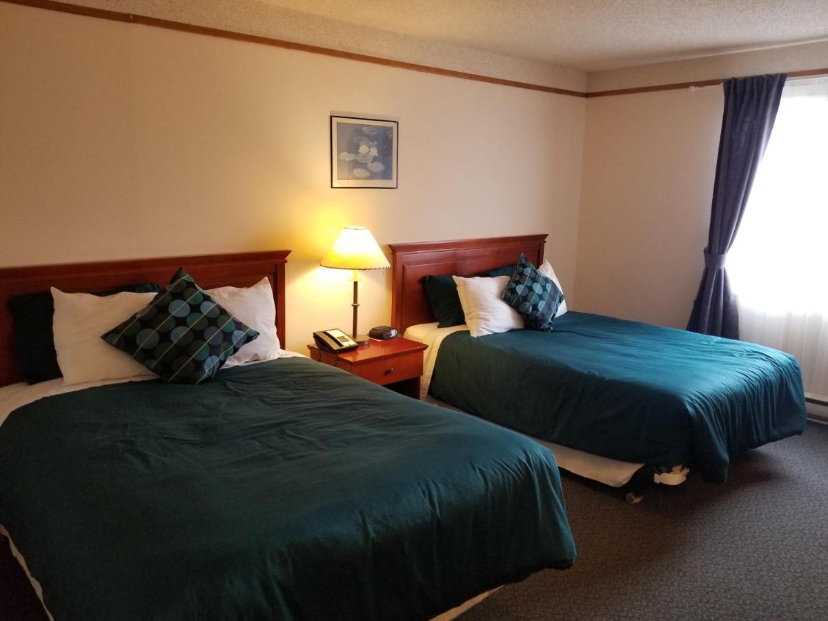 Moosomin Country Squire Inn Extérieur photo