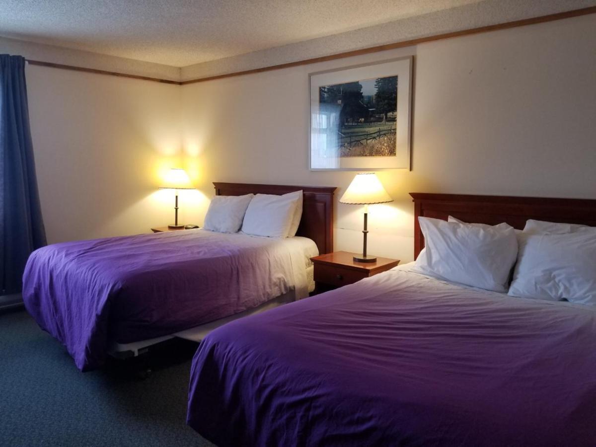 Moosomin Country Squire Inn Extérieur photo